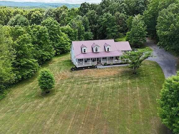 2nd image of 19247 Echo Hill Ln