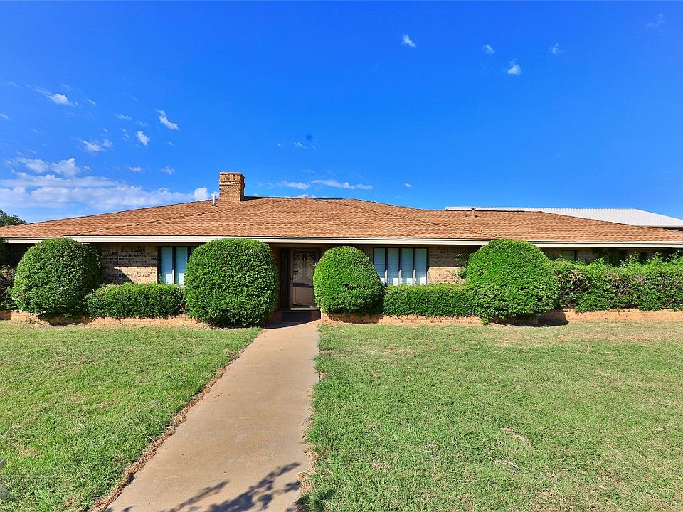 1st image of 550 Country Pl S