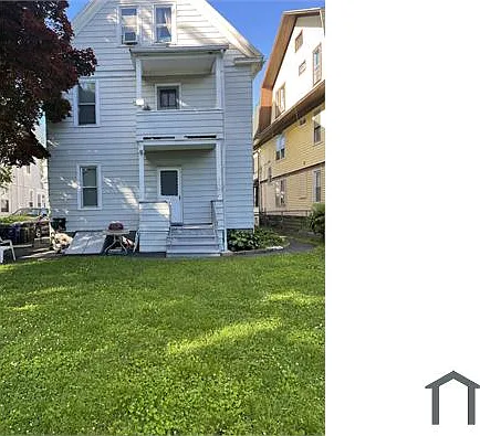 3 bed, $2,200 — Photo 2
