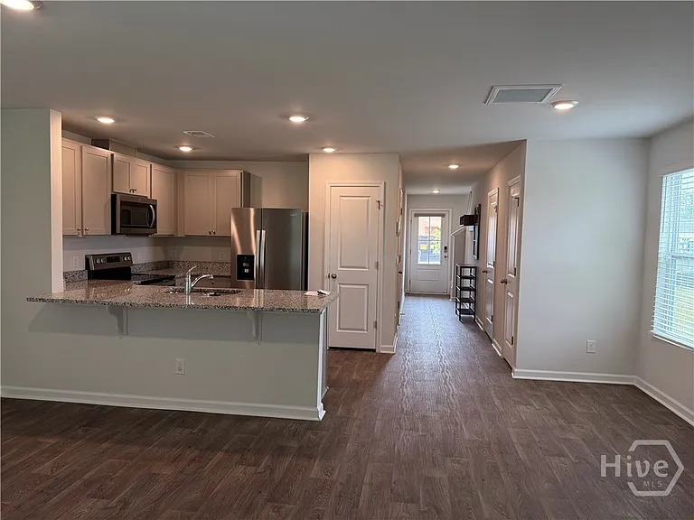 129 Coneflower Rd — Photo 5
