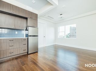 486 E 28th St #305, Brooklyn, NY 11226