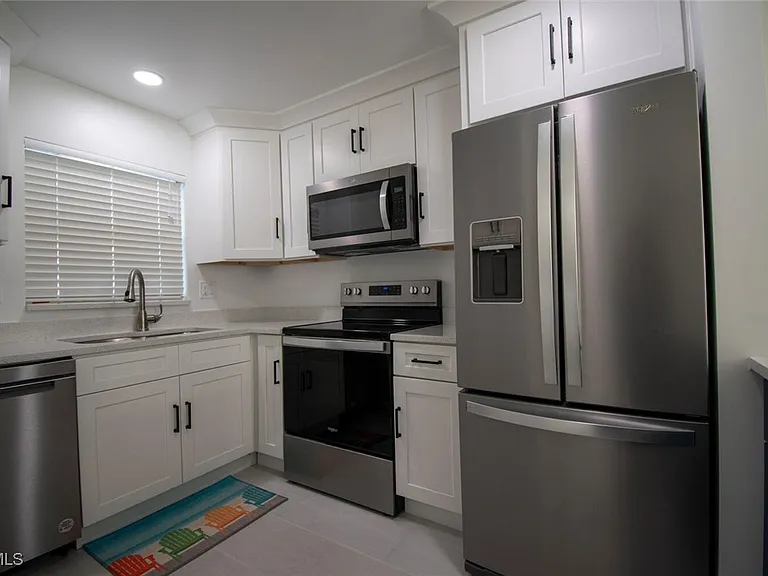 16007 Davis Rd #613 — Photo 6