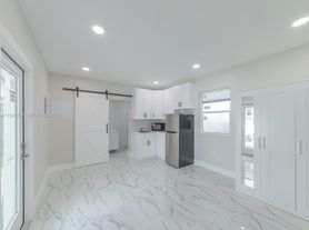 3360 SW 24th Ter, Miami, FL