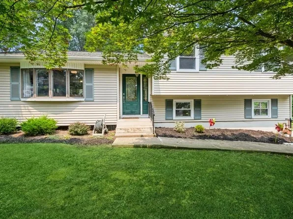 27 Chestnut Street, Stony Point, NY 10980