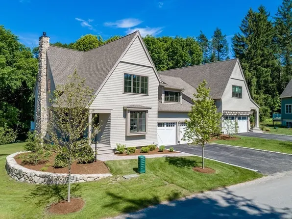 57 Wolcott Woods Ln #57, Milton, MA 02186