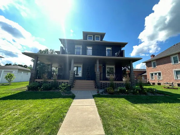 612 River Dr, Princeton, IA 52768