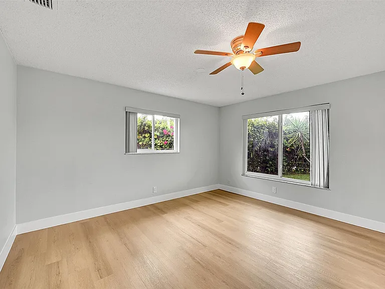 1480 SW 66th Ter — Photo 30