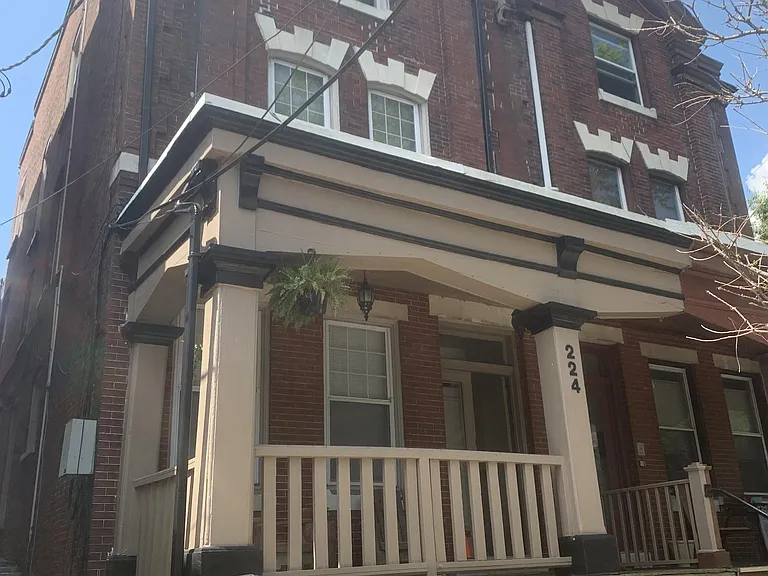 224 W 14th St #1 — Photo 13