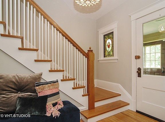 2nd image of 423 N Taylor Ave