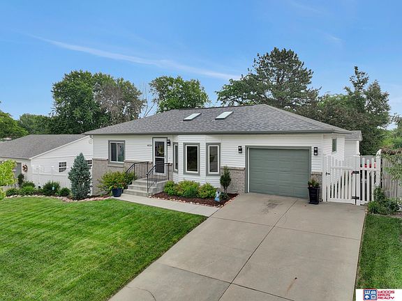 5th image of 4024 NW 57th St