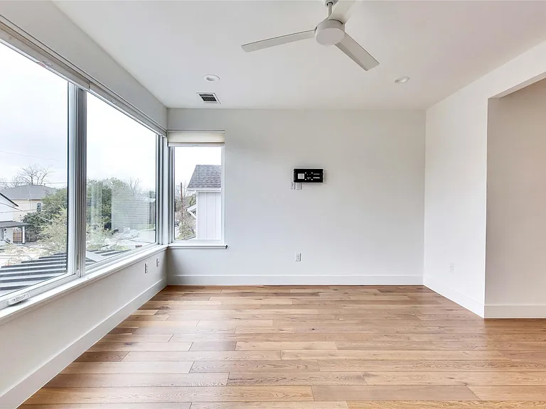 2509 Euclid Ave — Photo 15