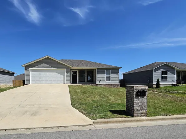 209 Formon Dr, Paragould, AR 72450