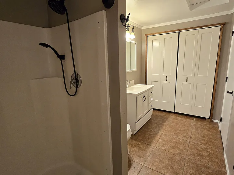 20618 Kelly Lake Rd E — Photo 8