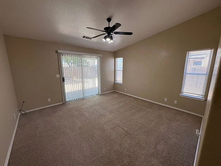 391 Trinity Ct — Photo 17