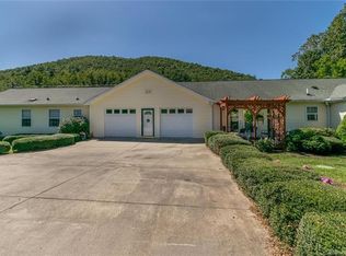 179 McDowell Rd, Mills River, NC 28759