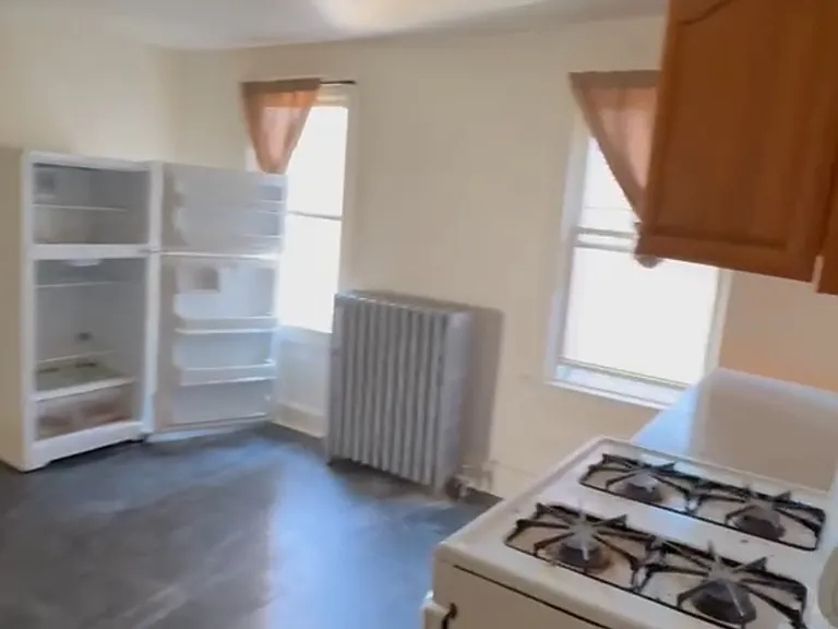43 Manhattan St #2 — Photo 3