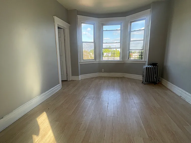 65 Chadwick Ave #3L — Photo 2