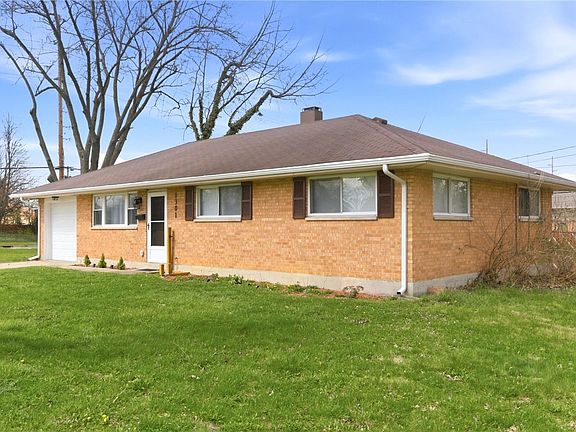 3rd image of 1301 Flowerdale Ave