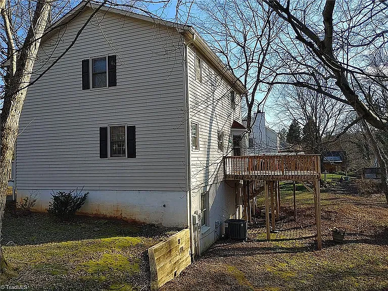 1700 Calvary View Ln — Photo 1
