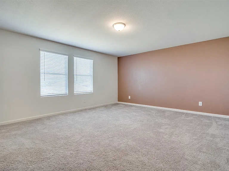 731 Yorkshire Dr — Photo 24