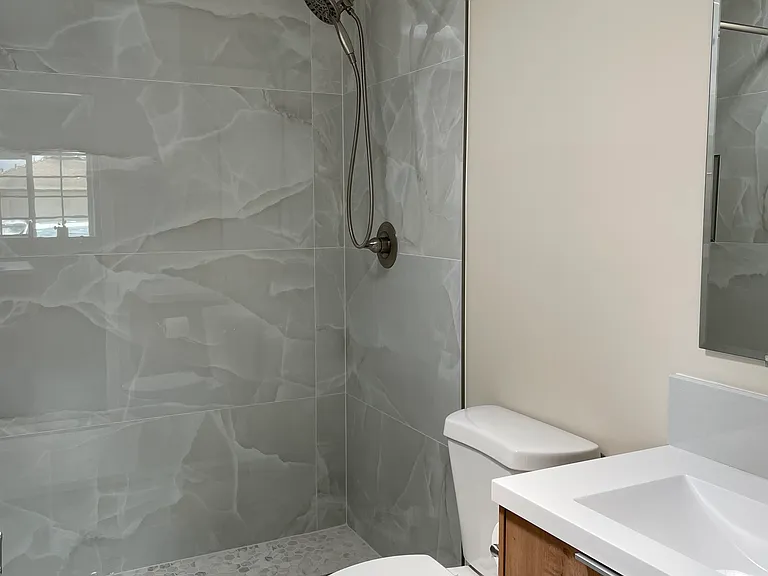385 Theresa Way — Photo 17