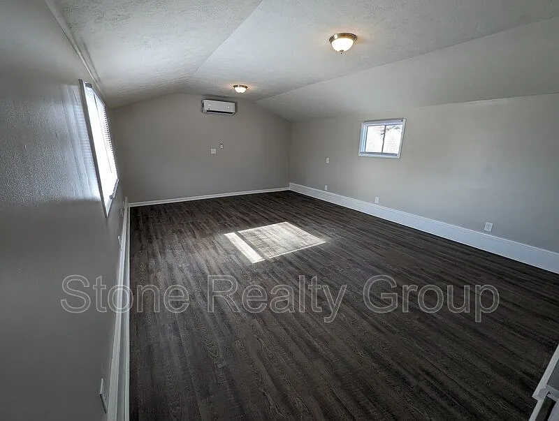 Studio, 1.0 bath, $775 — Photo 3