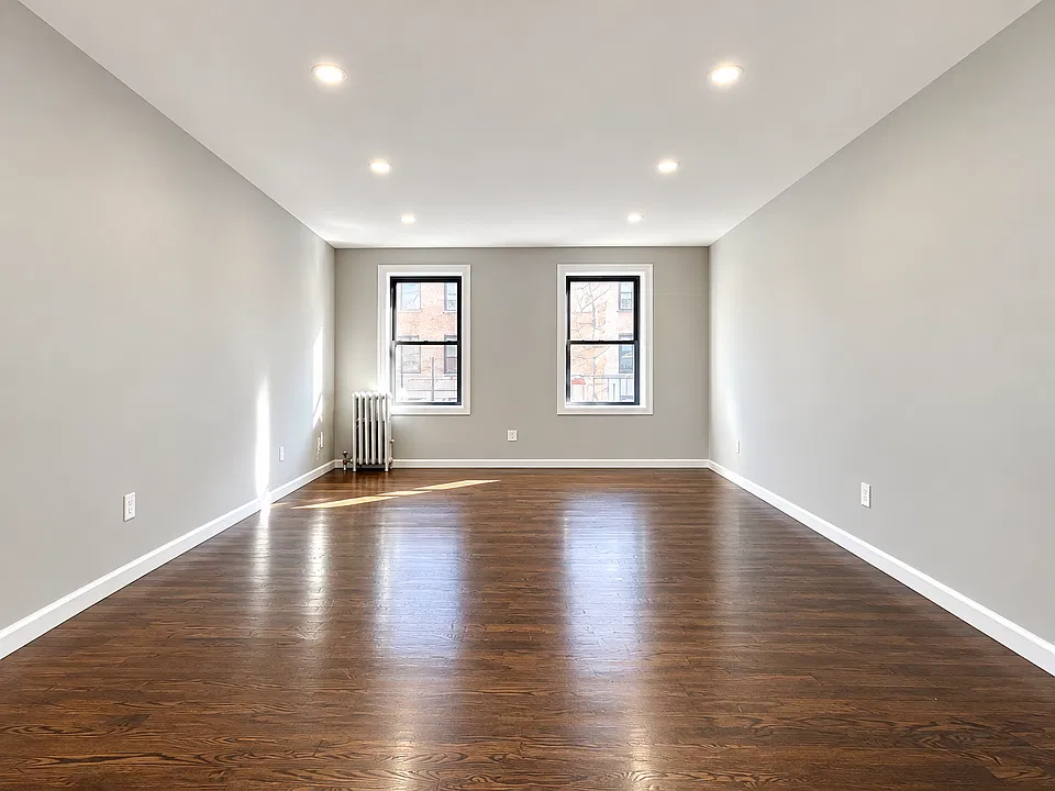 113 Post Ave #4E