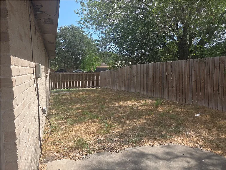 3734 Honey Creek Dr — Photo 16