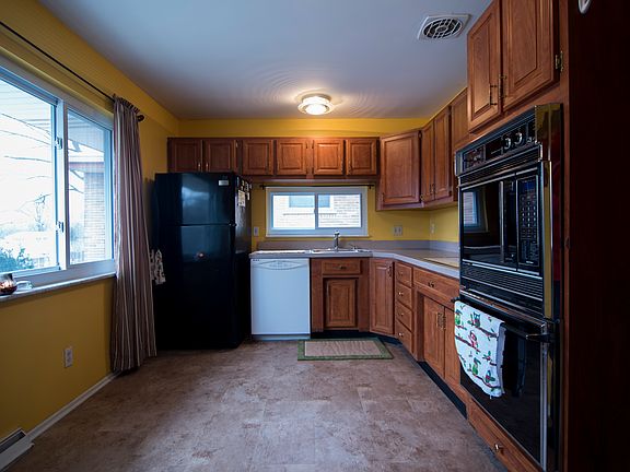 5th image of 1300 Deliquia Dr