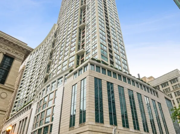 130 N Garland Ct APT 4204, Chicago, IL 60602