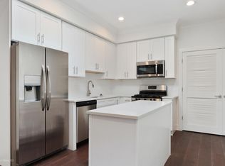 554 W Belden Ave #3, Chicago, IL 60614