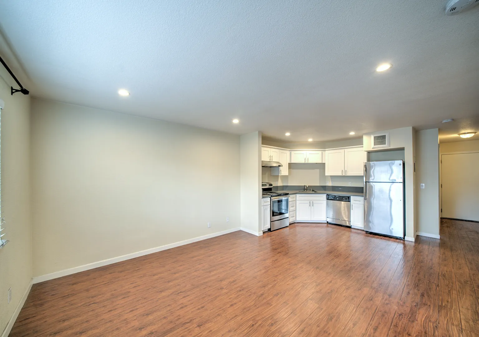 530 24th Street — Photo 3