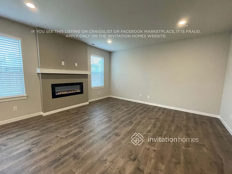 7724 208th Ave E — Photo 2