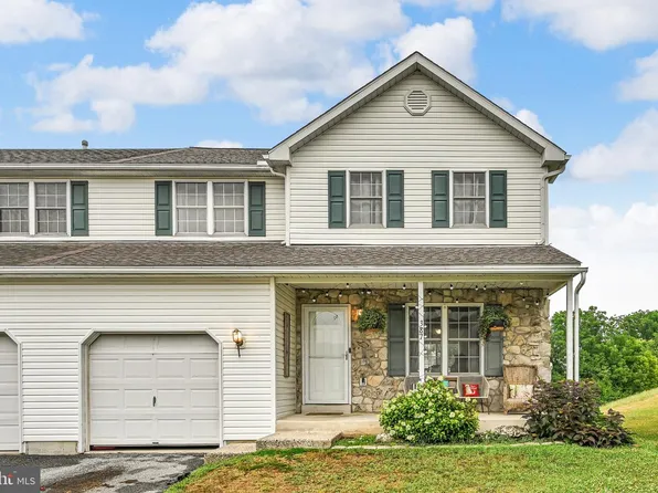 387 Oneida Dr, Reading, PA 19608