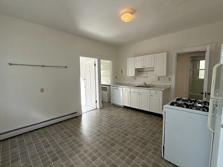 62 Park St #1 — Photo 24