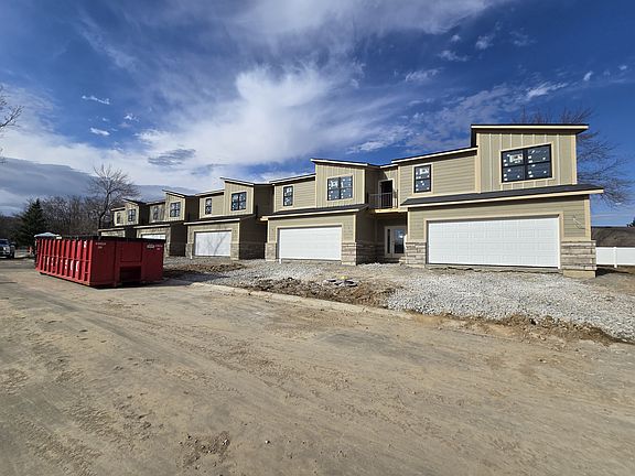4th image of 5858 Harbourtown Dr