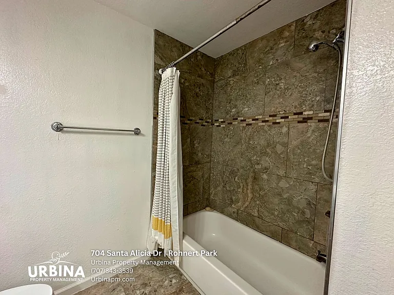 704 Santa Alicia Dr — Photo 14