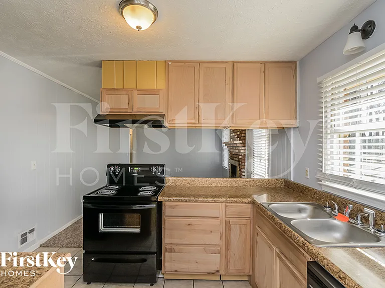 195 King David Dr SW — Photo 9