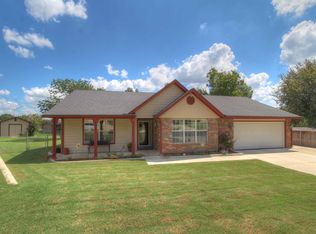 807 Dawn Ln, Sapulpa, OK 74066