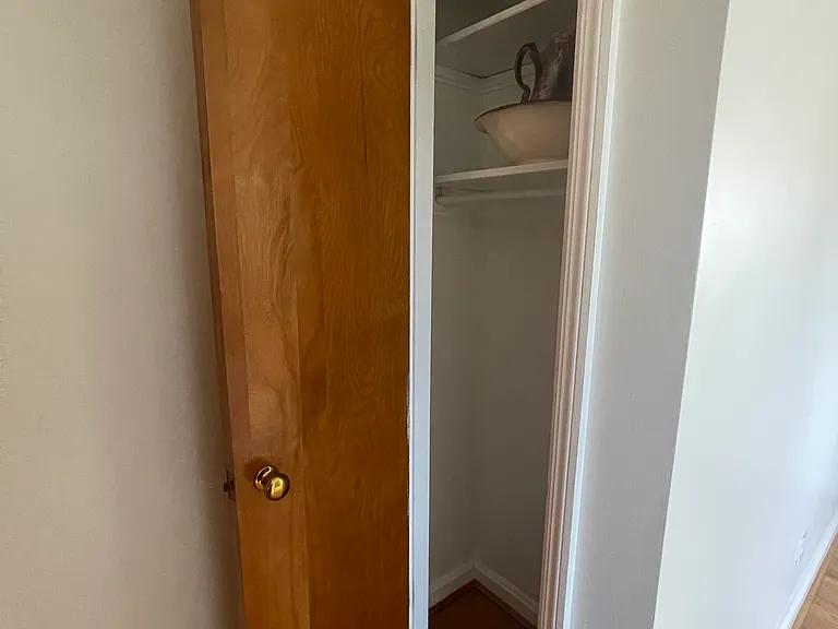 5622 Vogel Rd — Photo 16