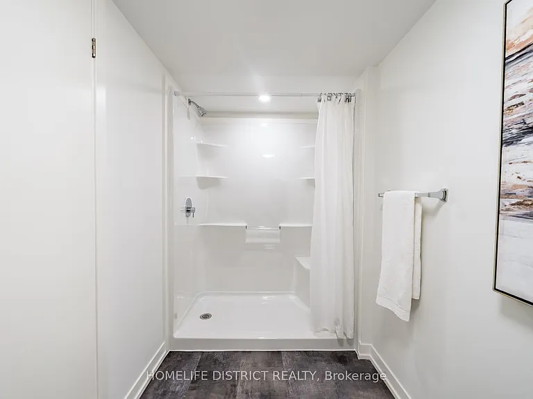 976 Simcoe St N #202 — Photo 11