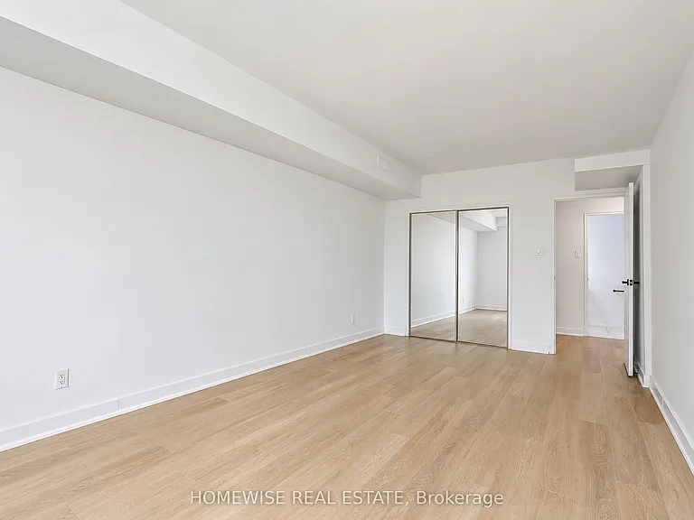 2500 Bathurst St #307 — Photo 20