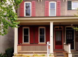 32 Perry St, Lambertville, NJ 08530