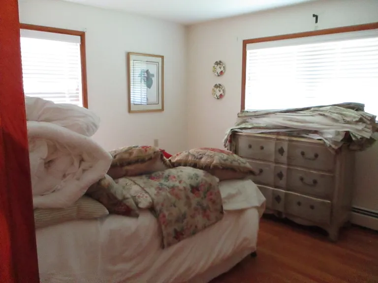 3RD BEDROOM WITH 1/2 BATH