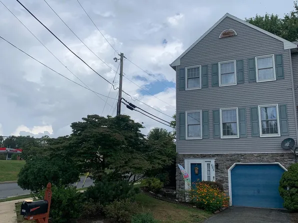 603 Emerald Dr, Lancaster, PA 17603