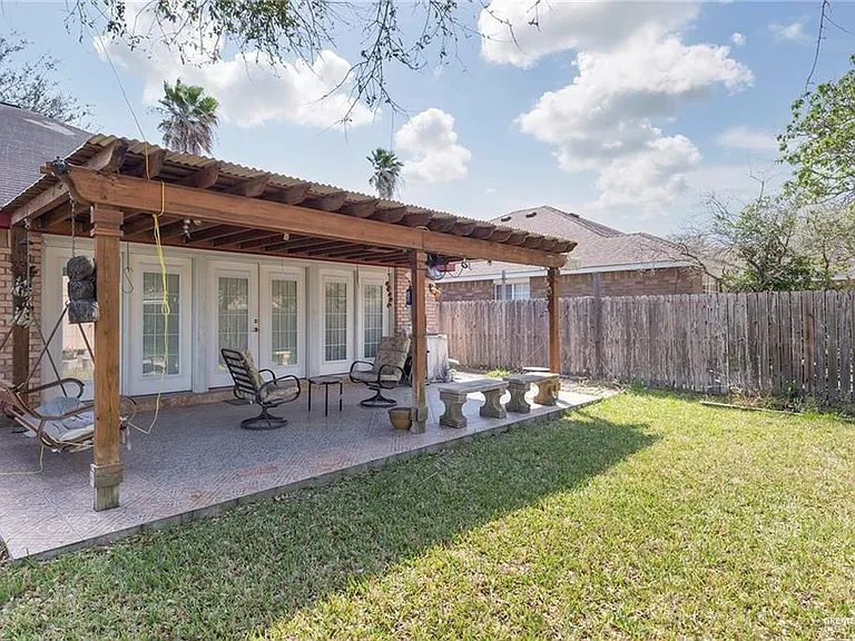 1801 Crown Pointe Blvd — Photo 16