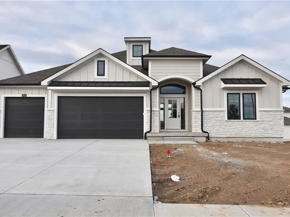 8312 NE 76th Ter, Kansas City, MO 64158