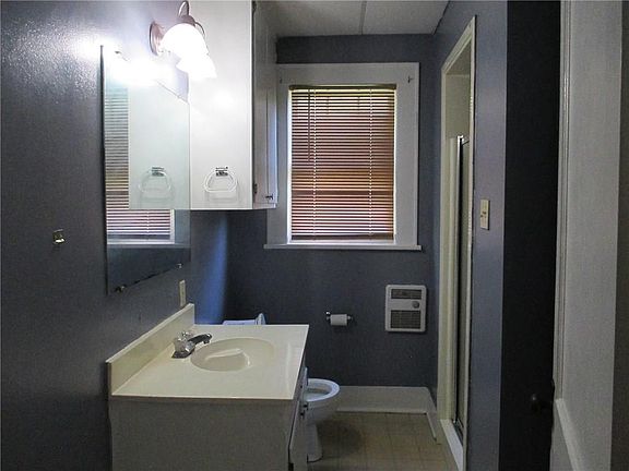 5th image of 307 S Bevill St