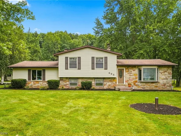 695 Old Forge Rd, Kent, OH 44240