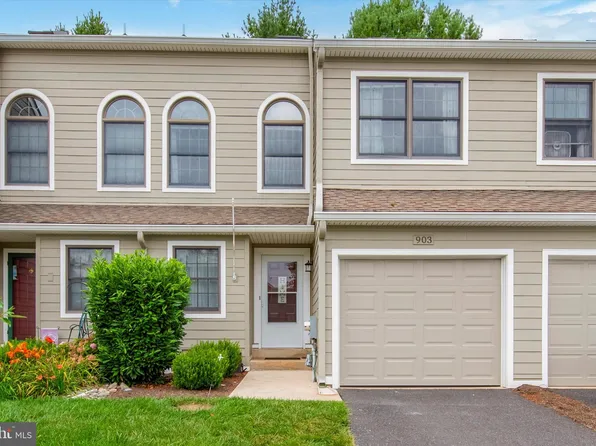 903 Wharton Ct, Newtown Square, PA 19073